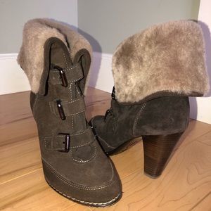 NWOT Sofft Brown Suede Boots